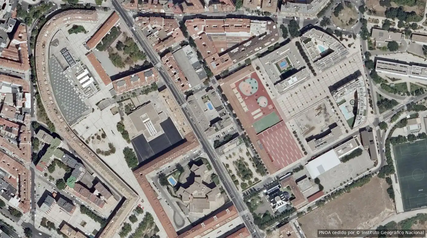 Vista exterior de Piso en venta en Las Fuentes