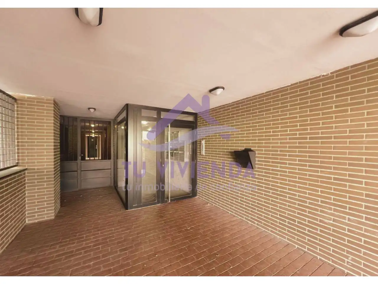 Piso en venta en Olmedo con Calefacción, Parquet y Terraza
