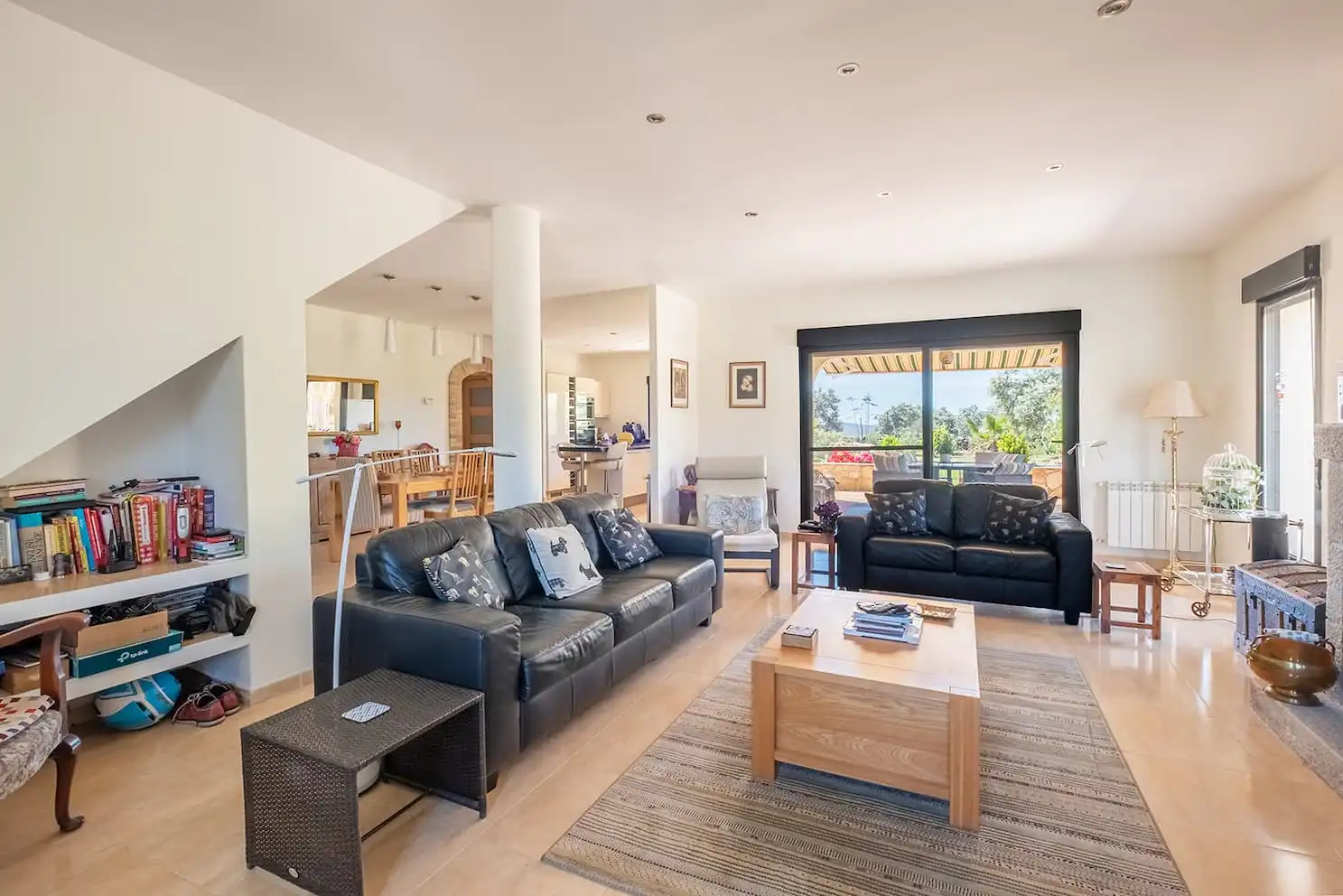 Sala de estar de Finca rústica en venta en Montánchez con Aire acondicionado, Calefacción y Jardín privado