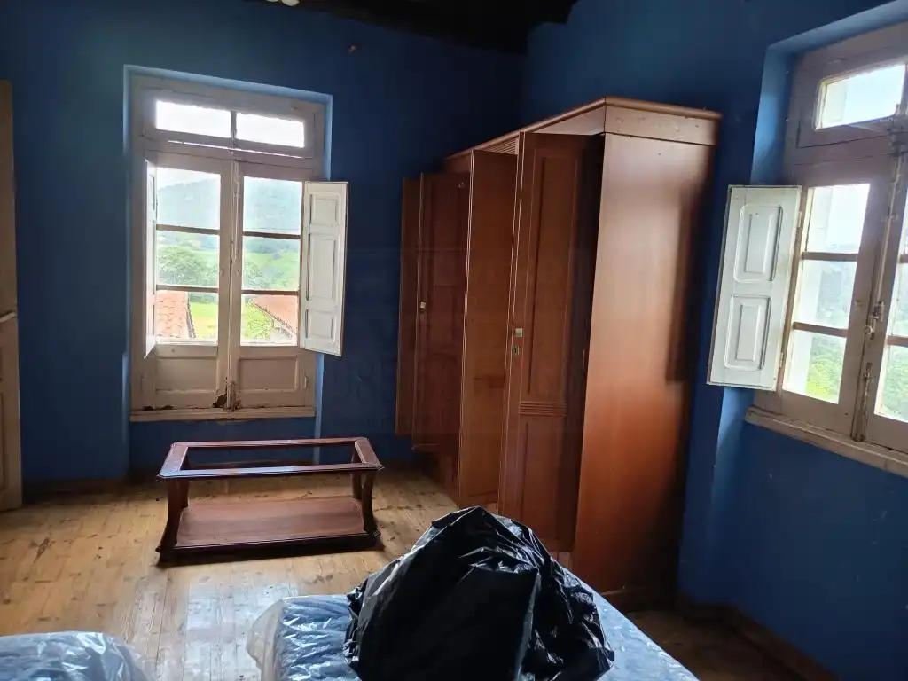 Dormitori de Casa o xalet en venda en Llanera amb Moblat