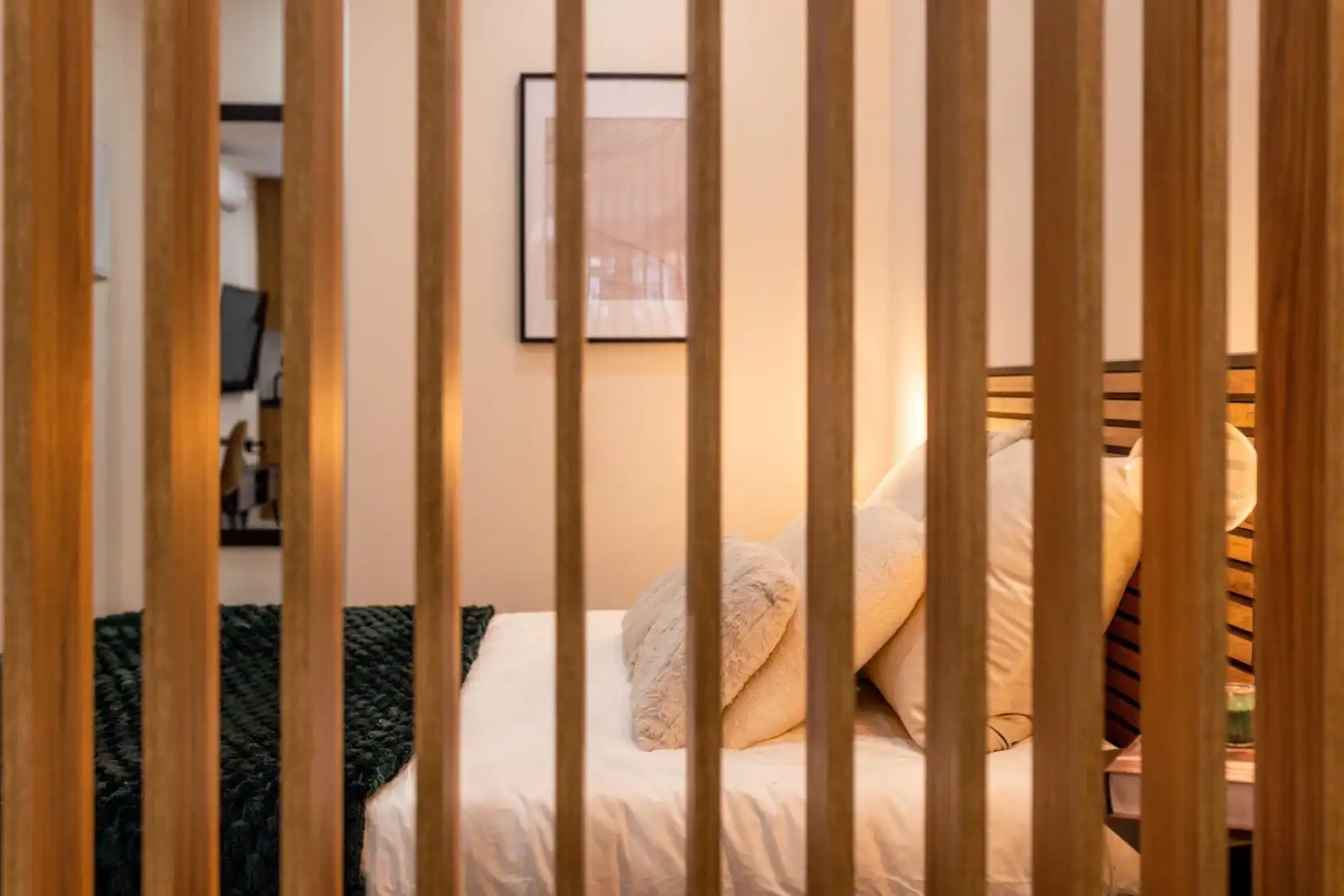 Schlafzimmer von Loft zum Verkauf in Granada mit Klimaanlage und Möbliert