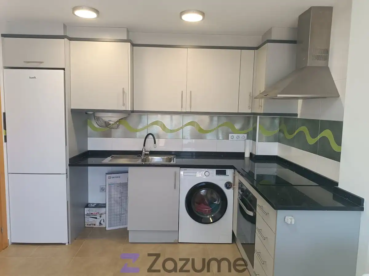 Cuina de Apartament de lloguer en Torreblanca amb Moblat, Forn i Rentadora