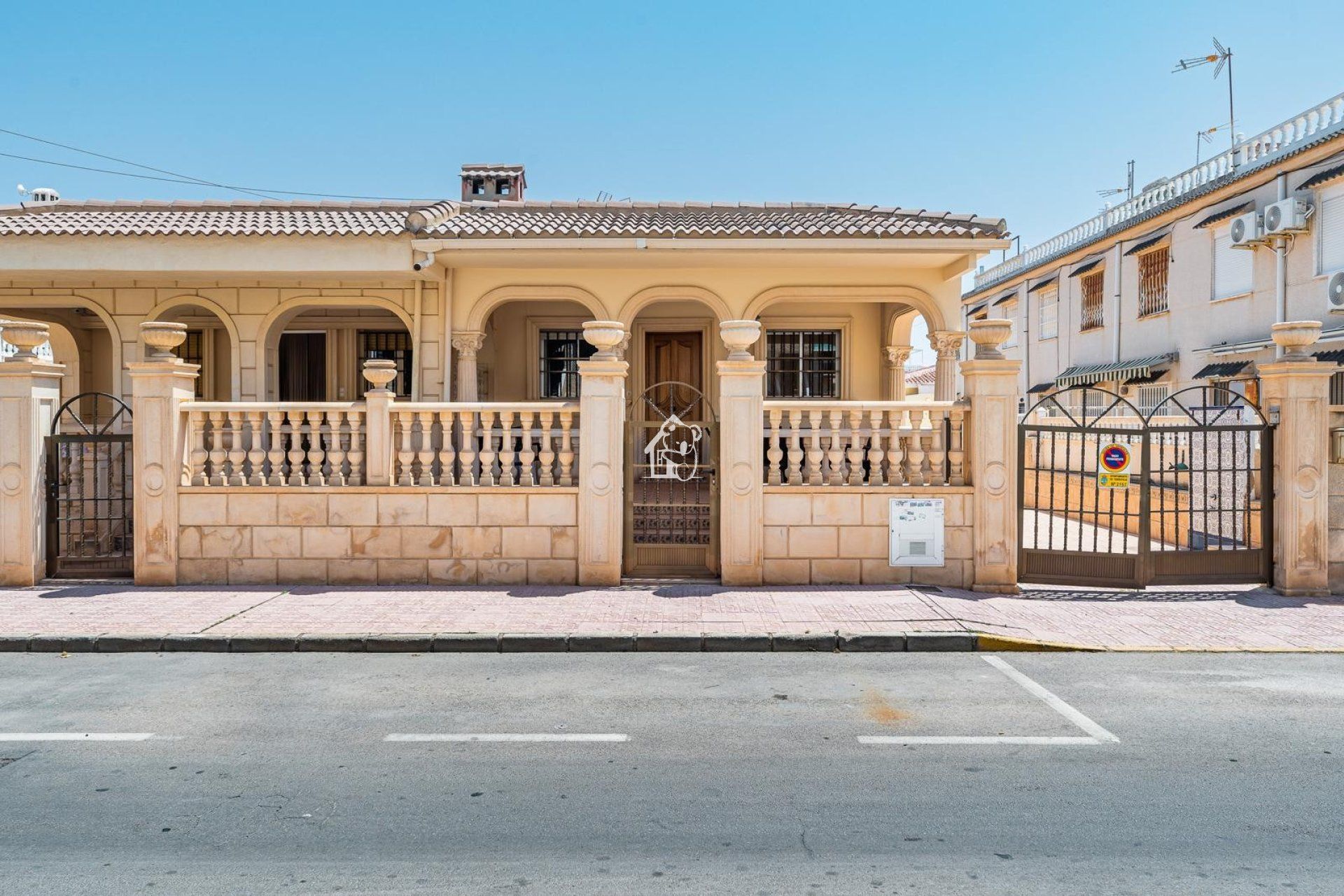 Exterior view of House or chalet to rent in Torrevieja  with Air Conditioner, Terrace and Furnished