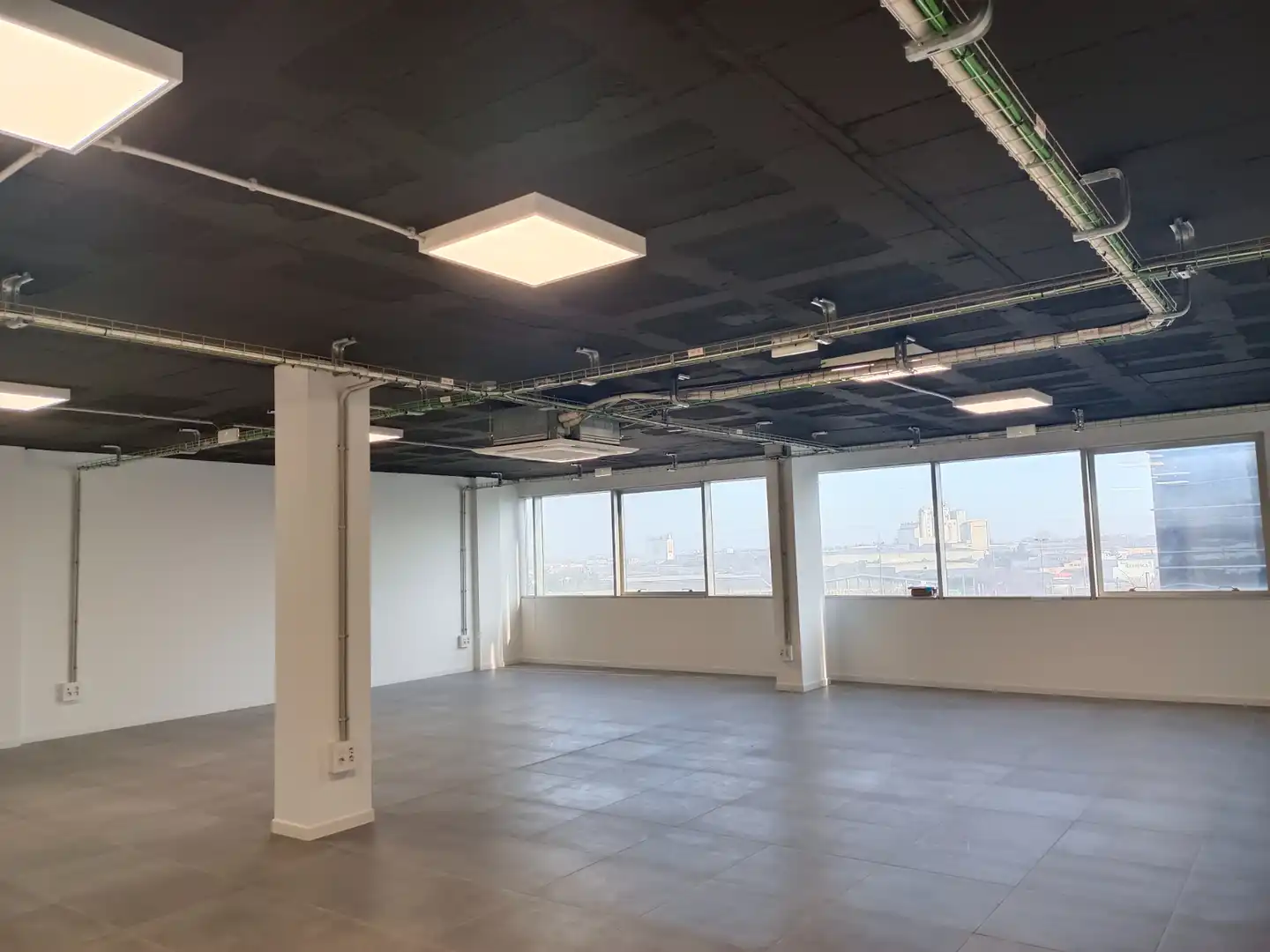 Büro zur Miete in Lleida mit Klimaanlage und Heizung