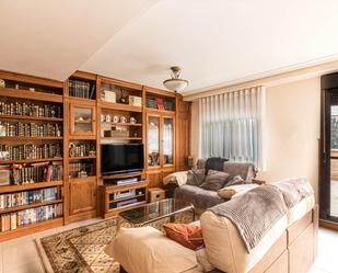 Living room of Single-family semi-detached for sale in Leganés  with Air Conditioner, Heating and Private garden