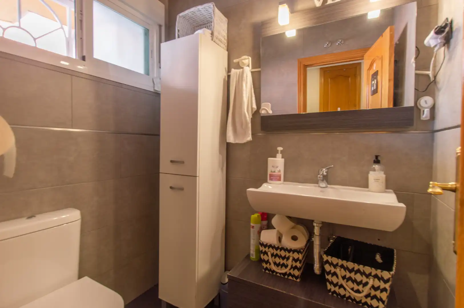 Baño de Casa adosada en venta en Alcalá de Henares con Aire acondicionado, Calefacción y Terraza