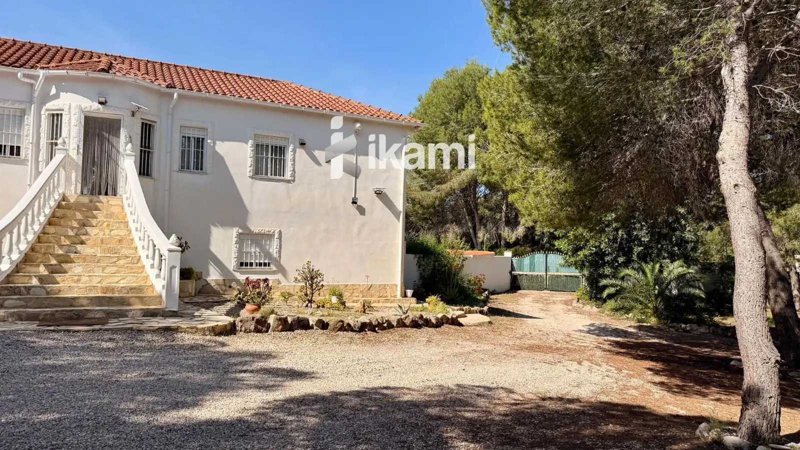 Vista exterior de Casa o chalet en venta en Montroi / Montroy con Calefacción, Terraza y Trastero