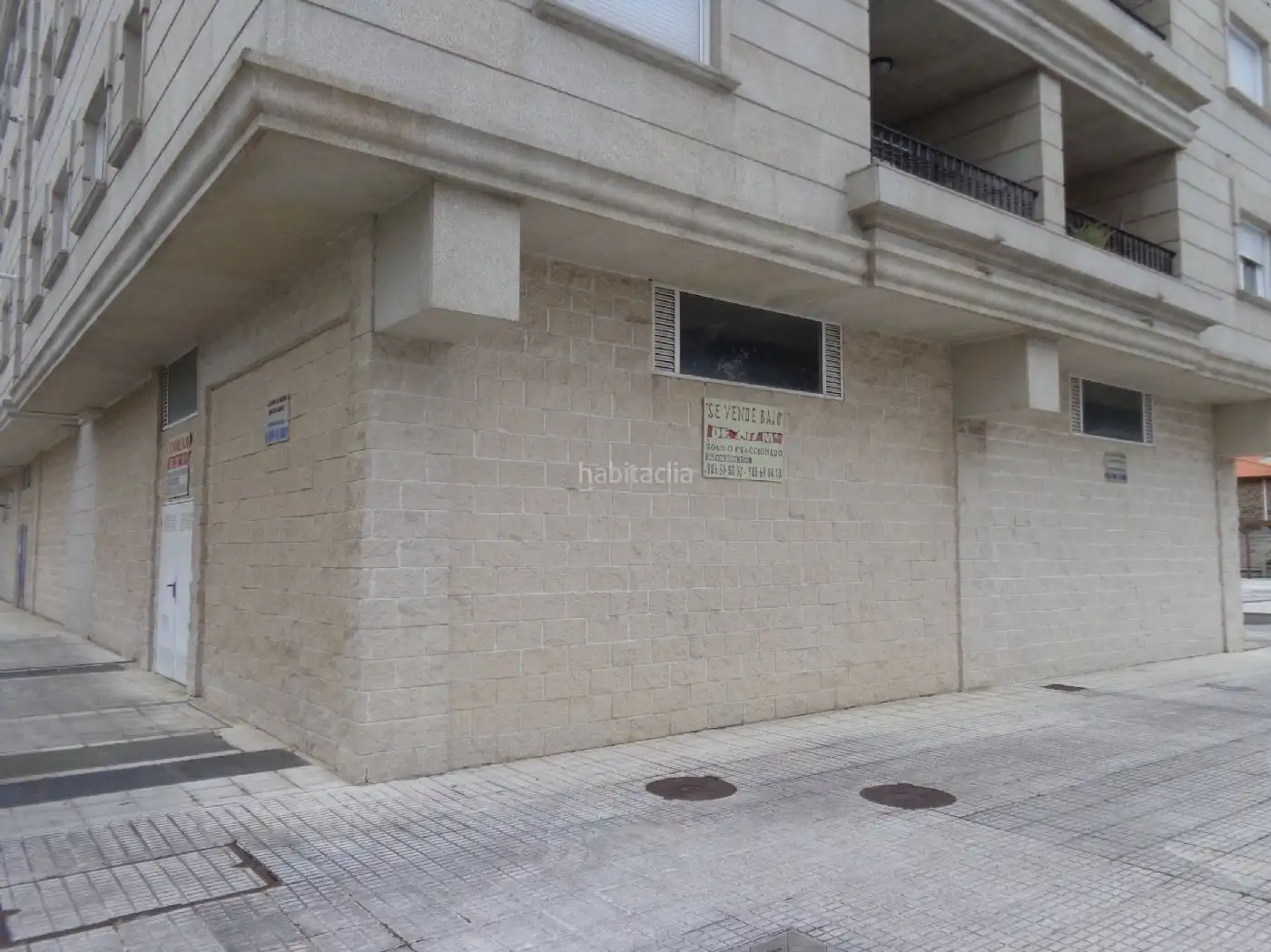 Local comercial en venta en Avenida Rosalía de Castro 98, imagen 9