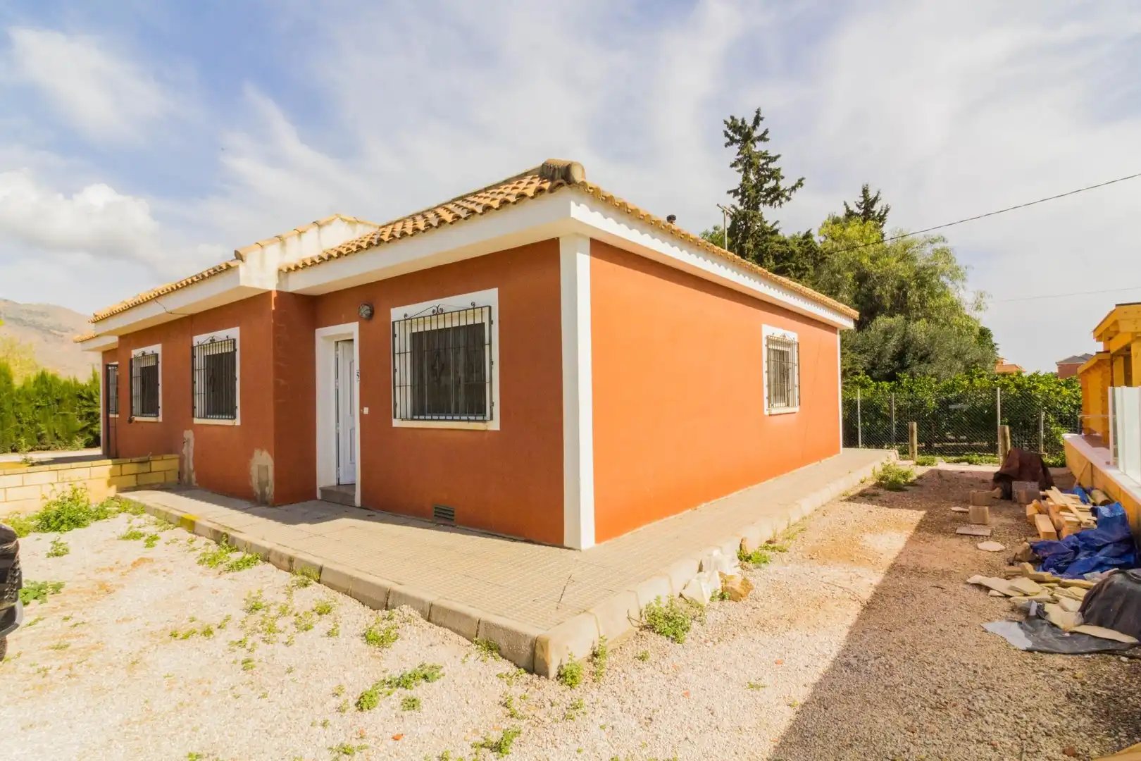 Casa amb jardí en venda a Desamparados - Hurchillo - Torremendo