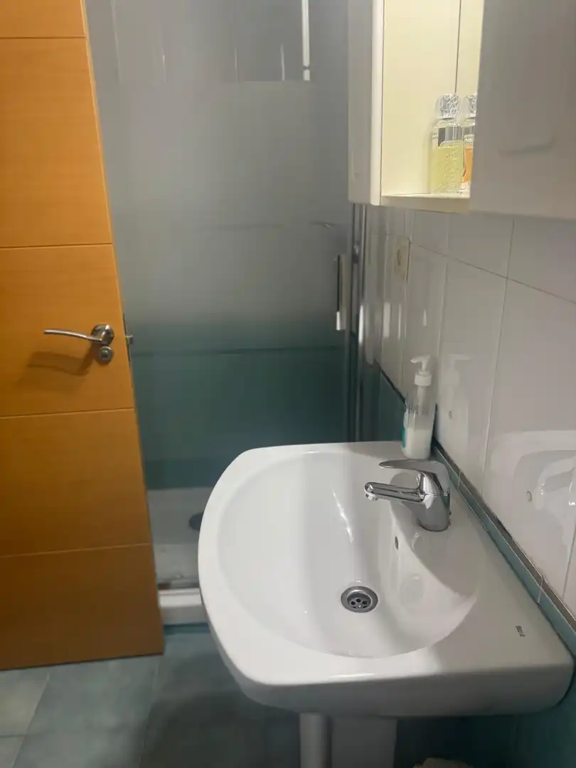 Bany de Apartament en venda en Almería amb Aire condicionat