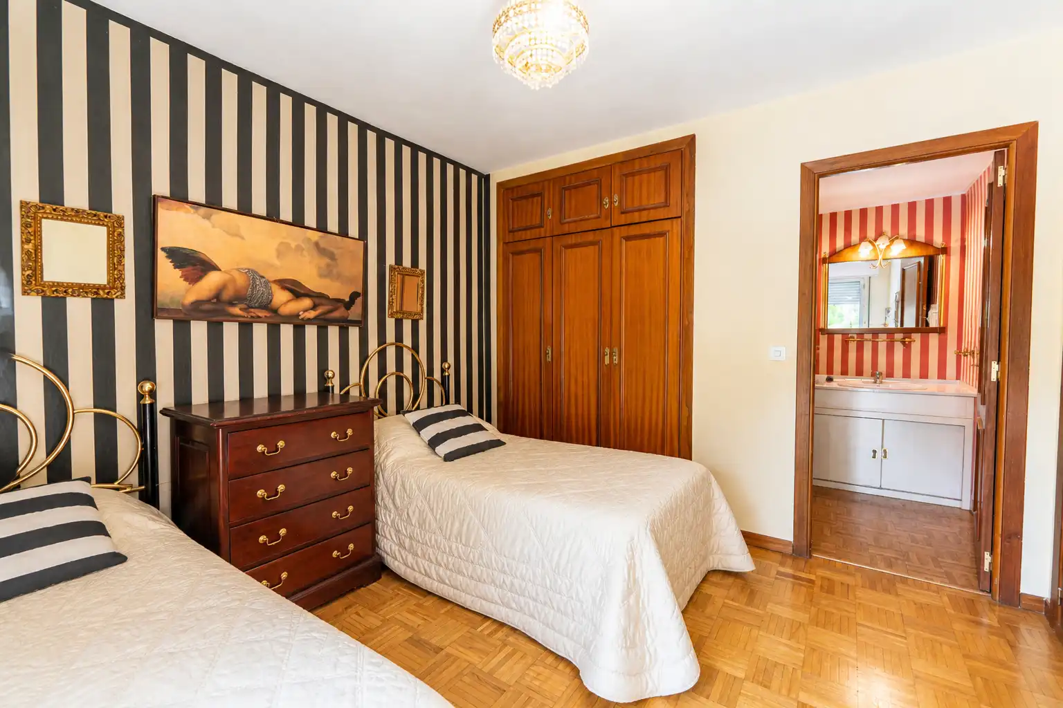 Habitación de Planta baja en venta en Torrelodones con Calefacción, Jardín privado y Parquet