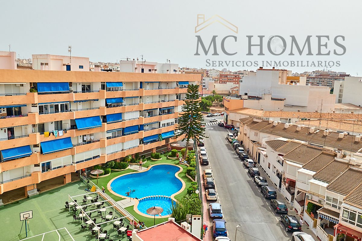 Bedroom of Flat to rent in Torrevieja  with Air Conditioner, Private garden and Terrace