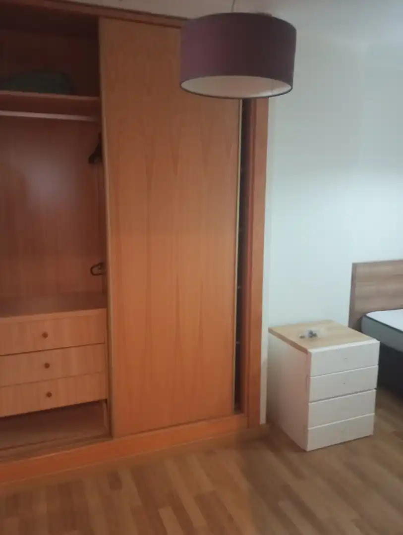 Schlafzimmer von Wohnung zur Miete in La Algaba mit Klimaanlage, Terrasse und Abstellraum