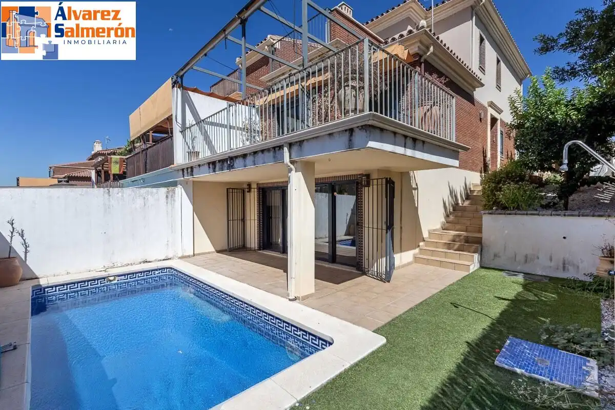 Vista exterior de Casa o chalet en venta en Albolote con Aire acondicionado, Calefacción y Jardín privado