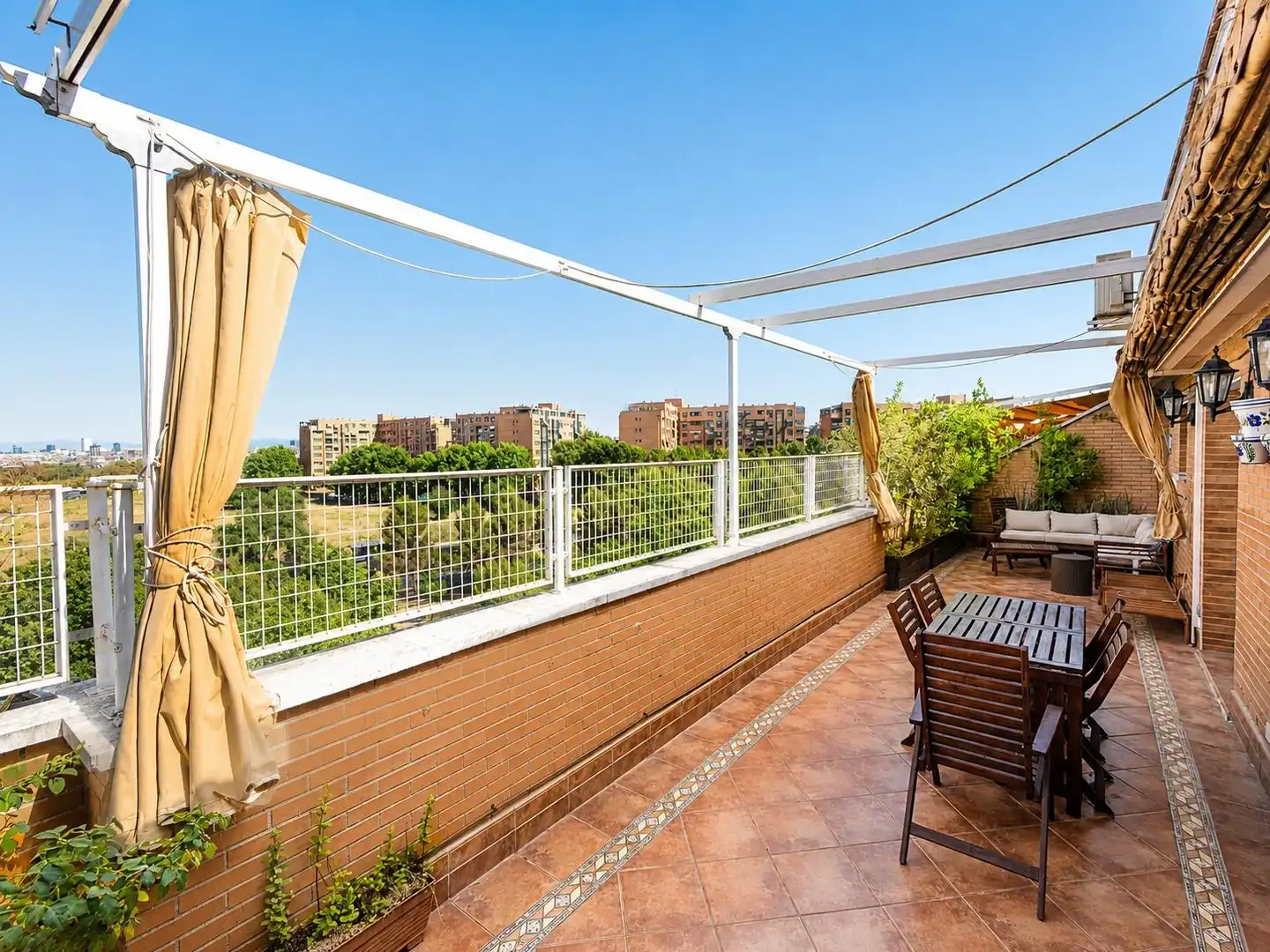 Terrassa de Àtic en venda en Madrid amb Aire condicionat, Calefacció i Jardí privat