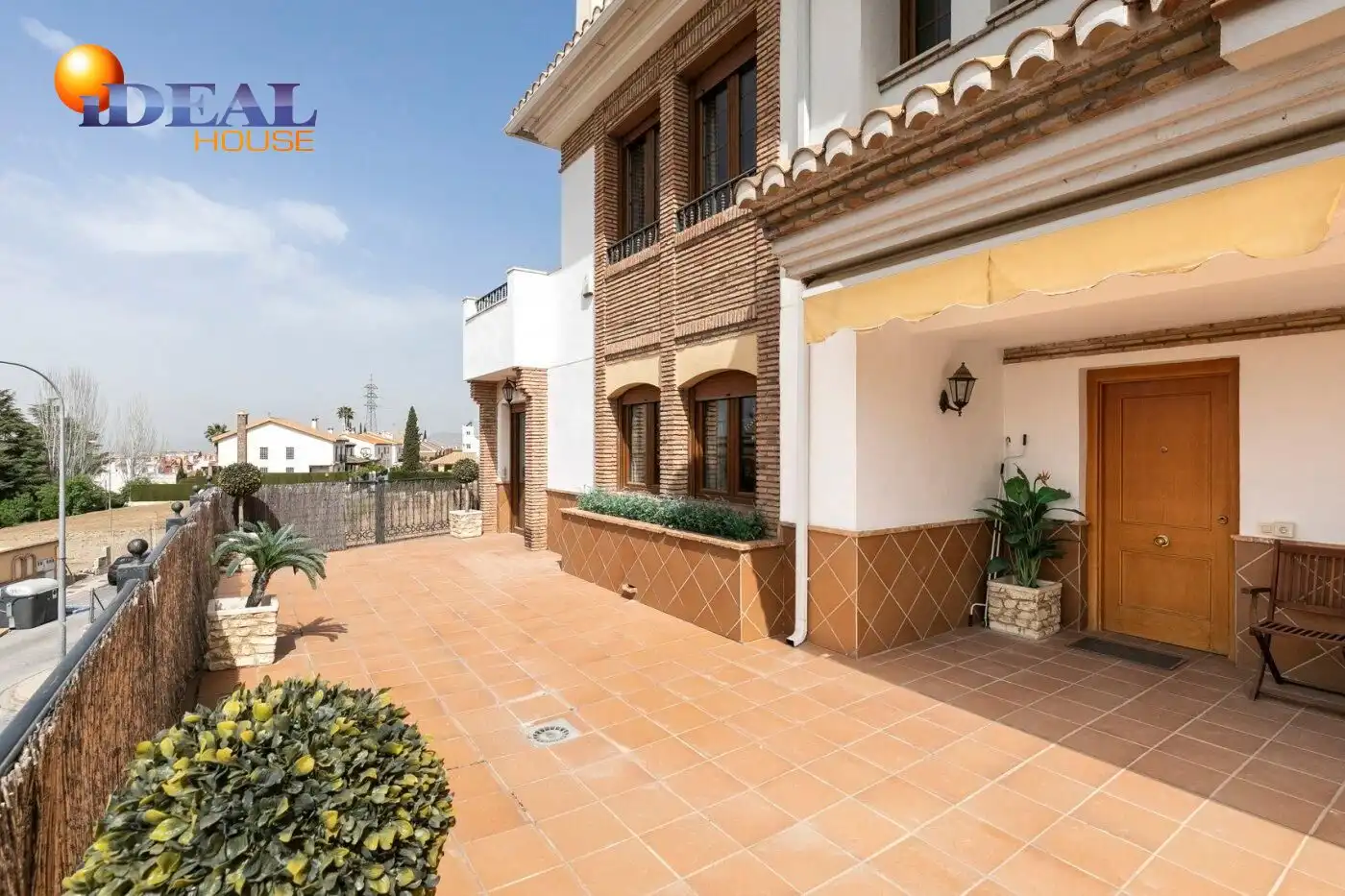 House with pool for sale in Huétor Vega, imagen 3
