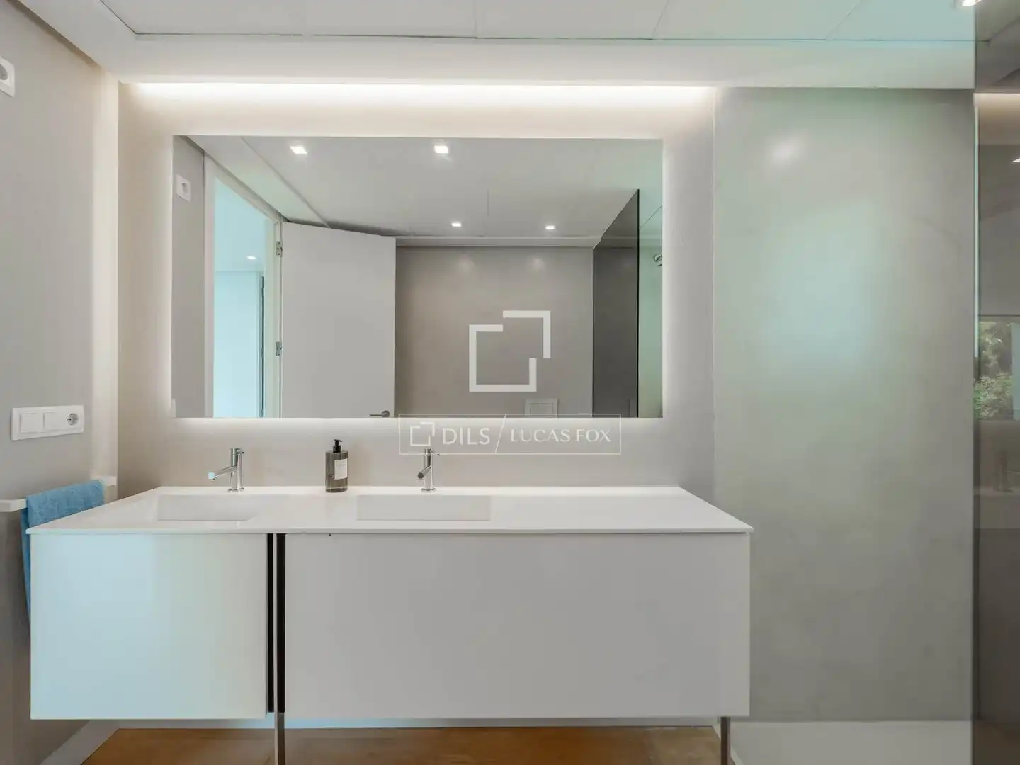 Baño de Casa o chalet en venta en Godella con Aire acondicionado, Calefacción y Jardín privado