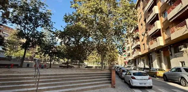 Vista exterior de Pis en venda en Mataró amb Calefacció, Moblat i Balcó