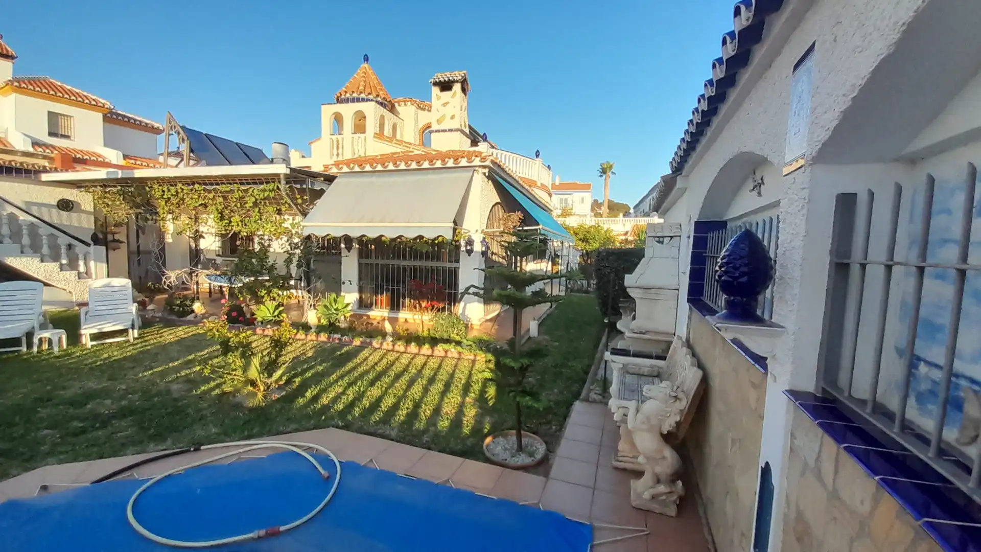Jardí de Casa o xalet en venda en Vélez-Málaga amb Aire condicionat, Calefacció i Jardí privat