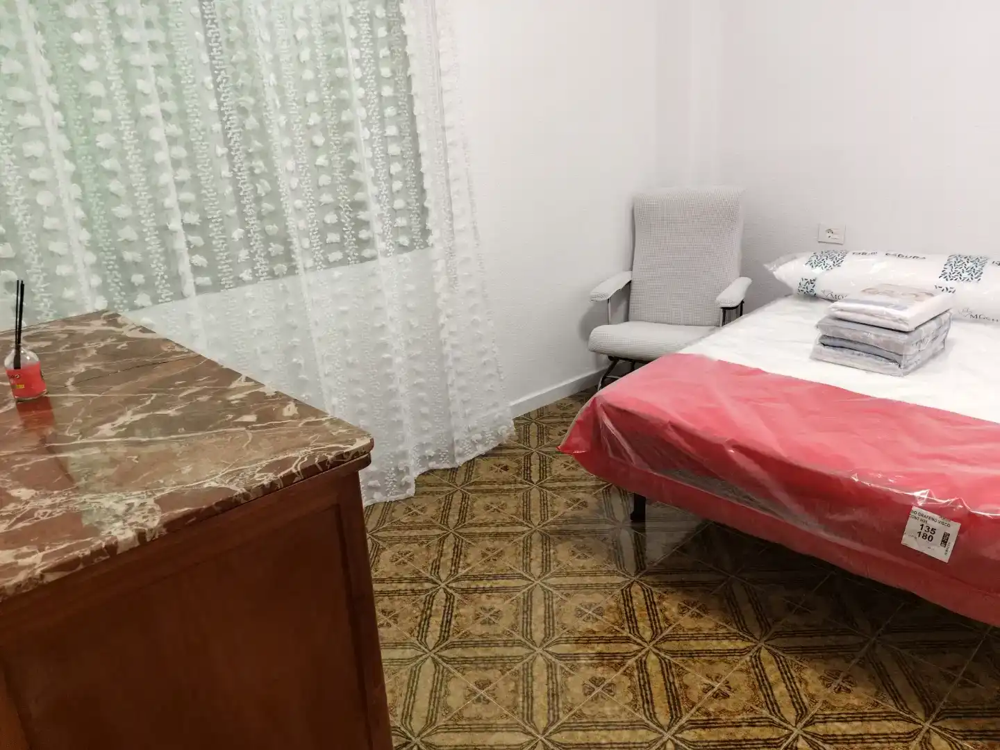 Schlafzimmer von Wohnung zur Miete in Utiel mit Möbliert, Ofen und Waschmaschine