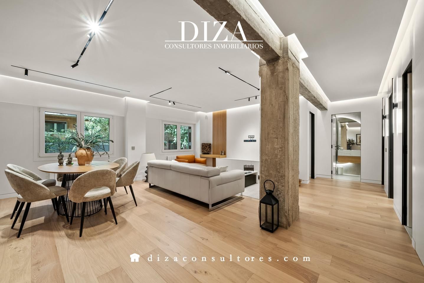 Living room of Flat for sale in  Madrid Capital  with Air Conditioner and Heating