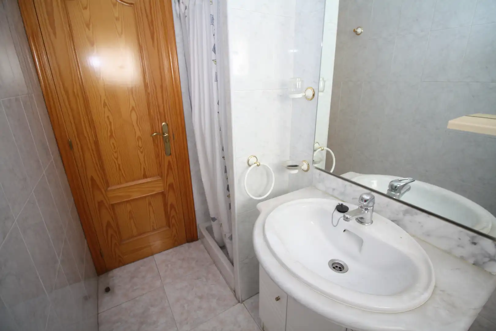 Badezimmer von Wohnung zum Verkauf in Valladolid mit Heizung, Terrasse und Ofen