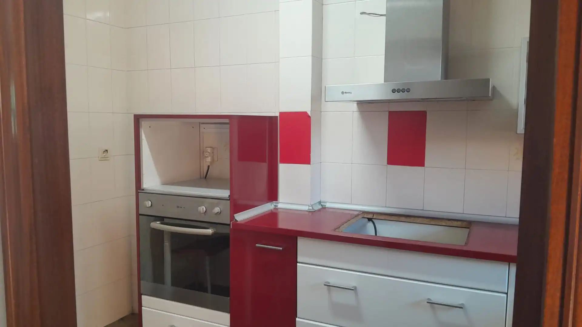 Cuina de Casa o xalet en venda en Ripollet amb Calefacció, Terrassa i Traster