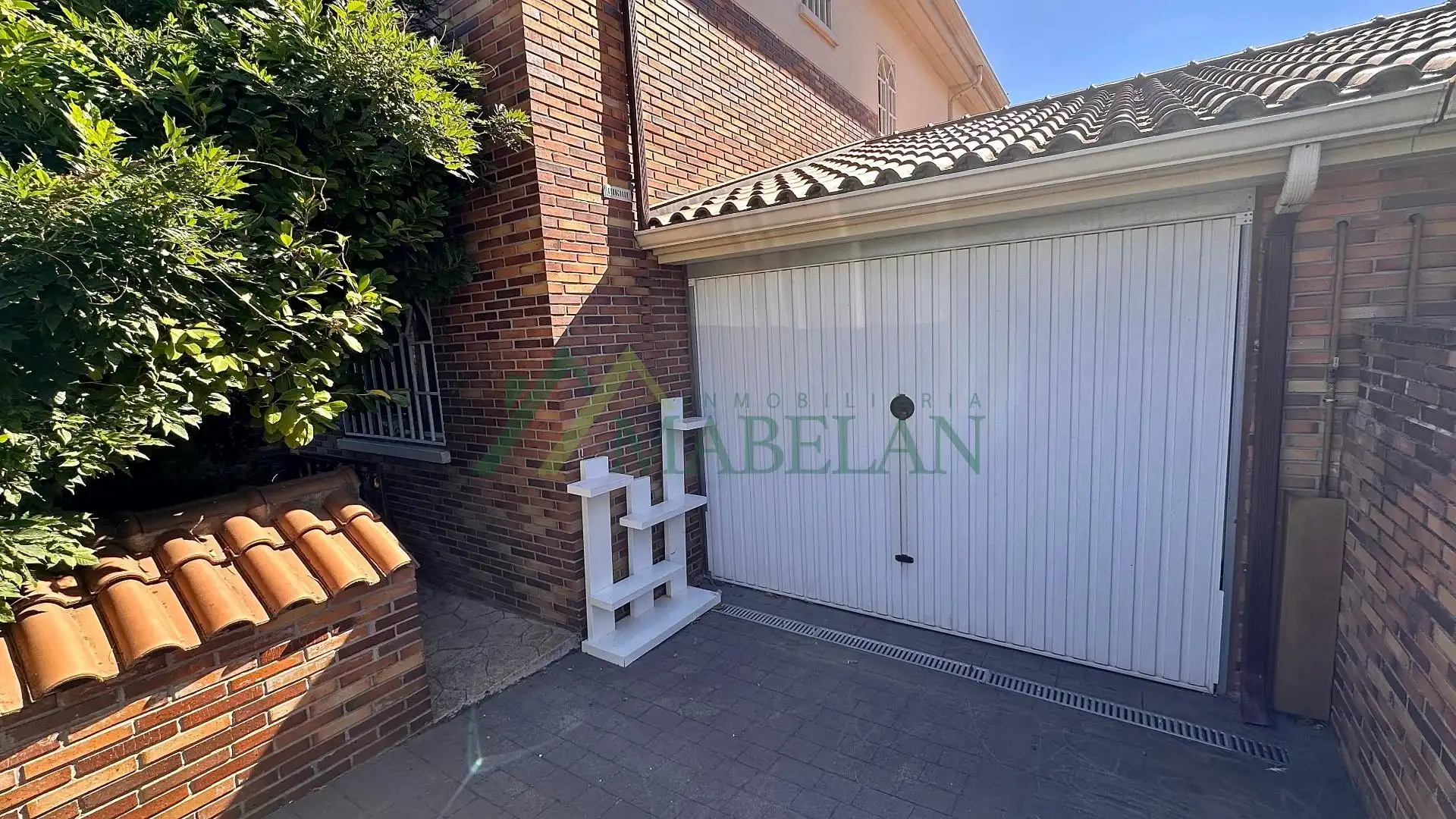 Vista exterior de Casa adosada en venta en Valdemorillo pueblo