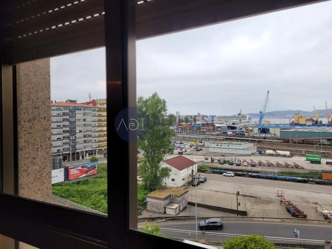 Aparcament de Pis en venda en Vigo  amb Calefacció, Parquet i Terrassa