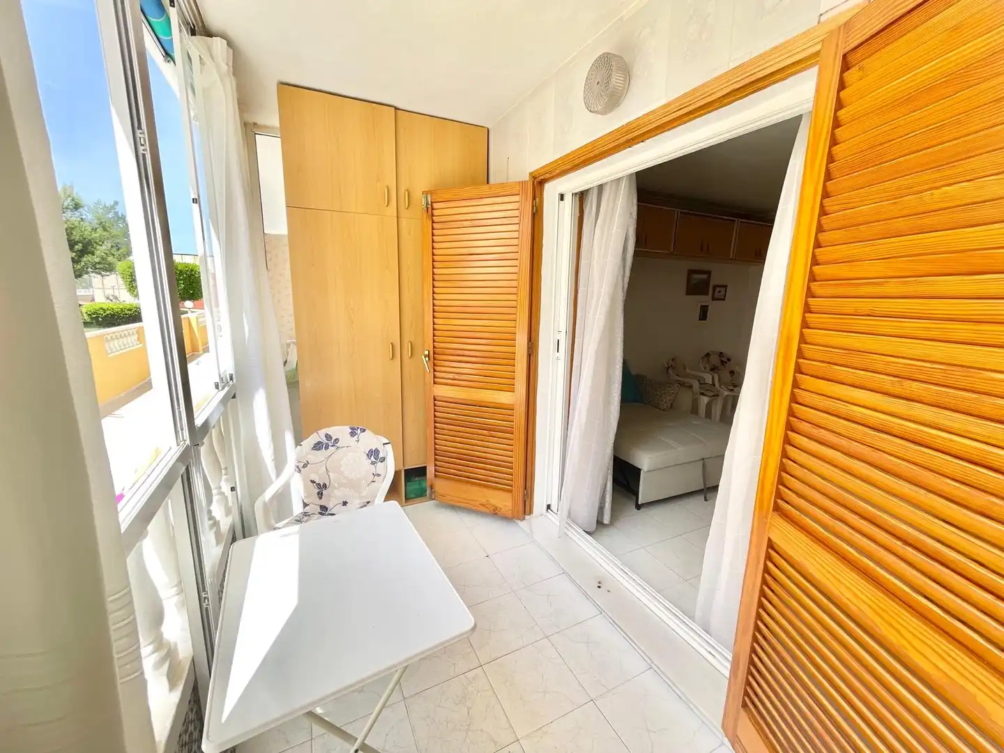 Terrasse von Wohnung zur Miete in Torrevieja mit Klimaanlage, Heizung und Schwimmbad