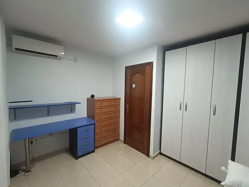 Flat for share in Norte-Sierra