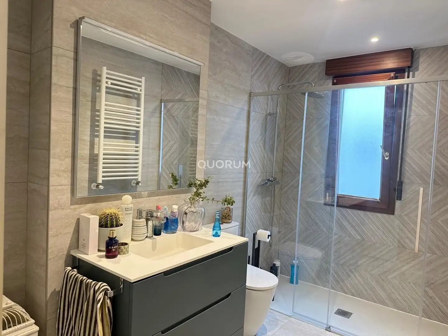 Baño de Piso en venta en Getxo  con Calefacción, Terraza y Amueblado