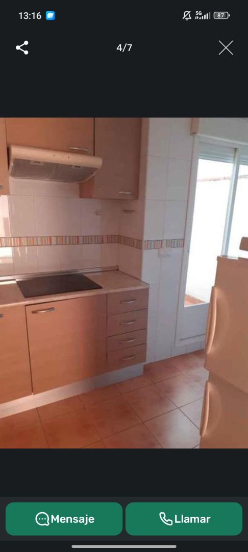 Cuina de Pis de lloguer en Churriana de la Vega amb Moblat