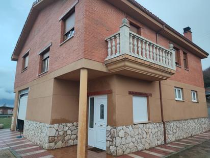 Exterior view of House or chalet for sale in  Toledo Capital  with Terrace