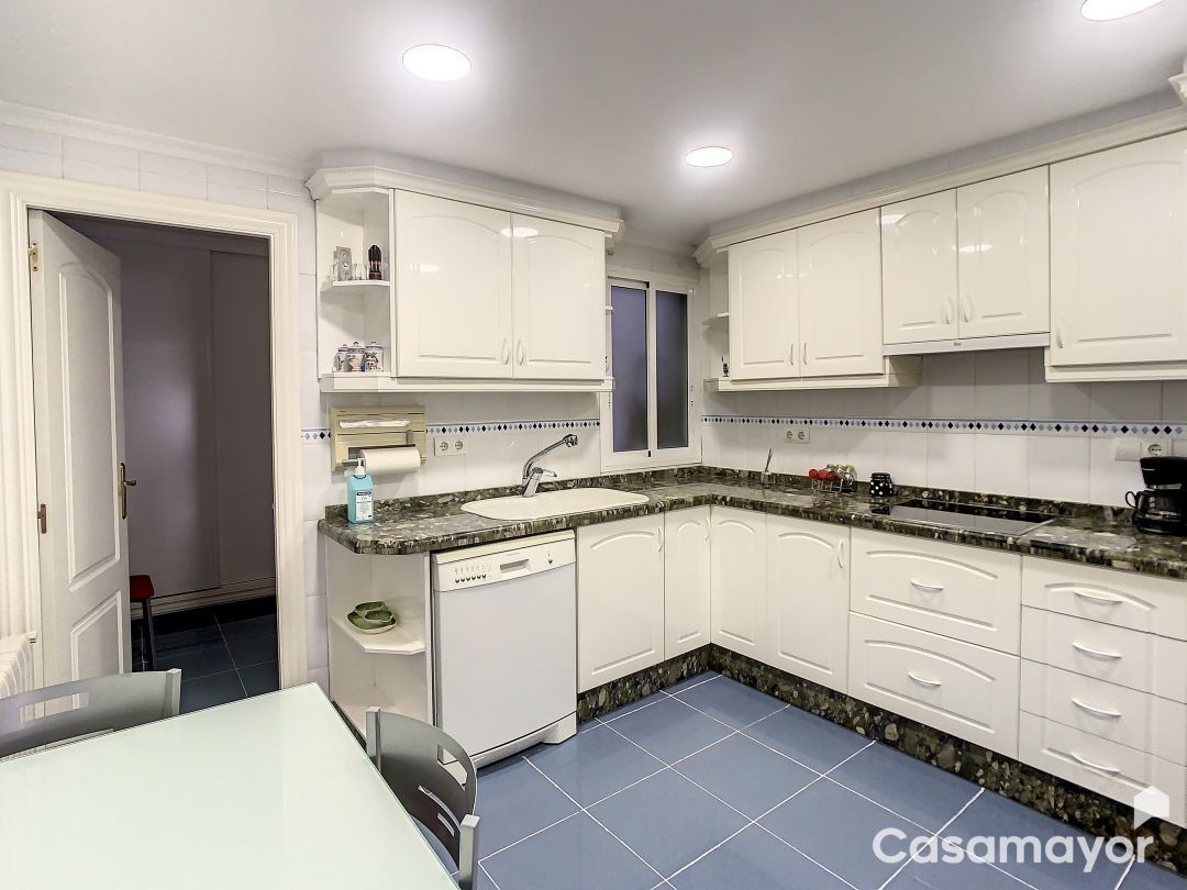 Kitchen of Flat to rent in Alicante / Alacant  with Air Conditioner, Heating and Oven