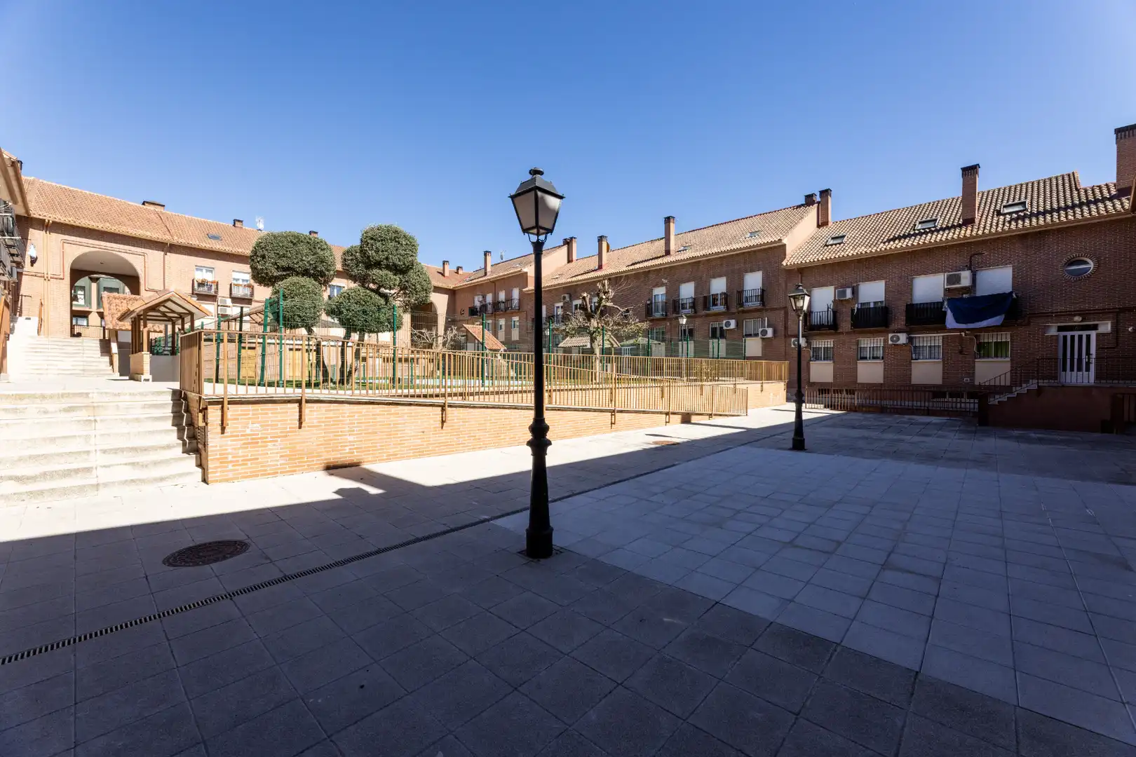 Vista exterior de Piso en venta en Ajalvir con Aire acondicionado, Calefacción y Jardín privado