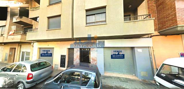 Local comercial en Venta en De Lluís Vives en Llombai