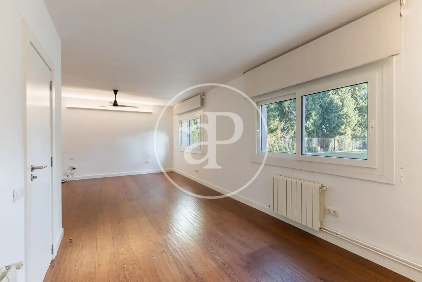 Sala d'estar de Casa o xalet en venda en Chiva amb Aire condicionat, Calefacció i Jardí privat