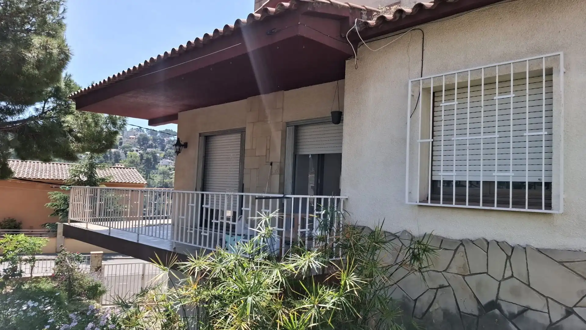 Vista exterior de Casa o chalet en venta en Vallirana con Aire acondicionado, Jardín privado y Terraza