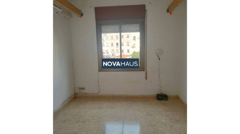 Photo 2 of Flat for sale in Calle Ausiàs March, Progrés - Pep Ventura, Badalona