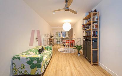 Sala d'estar de Dúplex de lloguer en  Madrid Capital amb Calefacció, Moblat i Forn