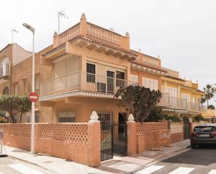 Vista exterior de Casa o xalet en venda en Sueca amb Terrassa