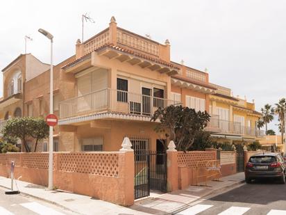 Vista exterior de Casa o xalet en venda en Sueca amb Terrassa