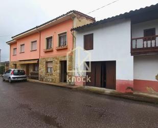 Vista exterior de Casa adosada en venda en Nava