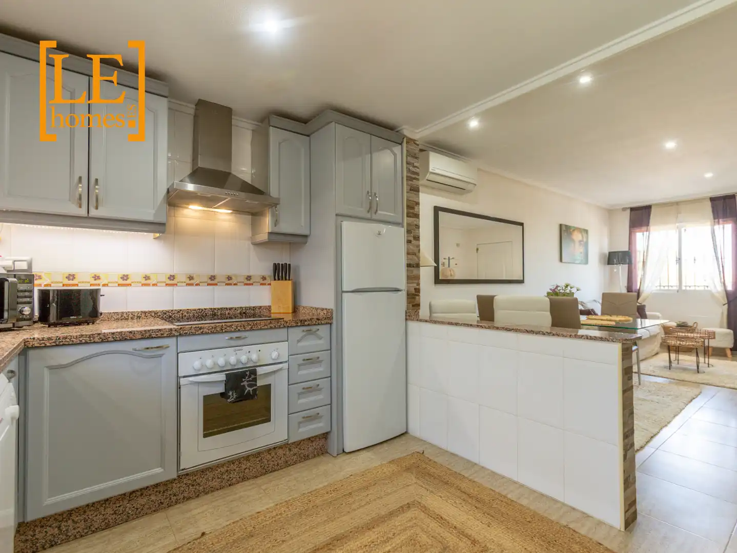 Cuina de Apartament en venda en Orihuela amb Aire condicionat, Moblat i Forn
