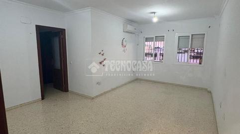 Foto 3 de Piso en venta en La Algaba, Sevilla