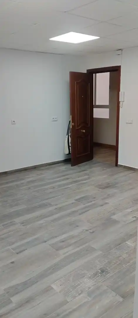 Büro zur Miete in Córdoba mit Klimaanlage und Heizung