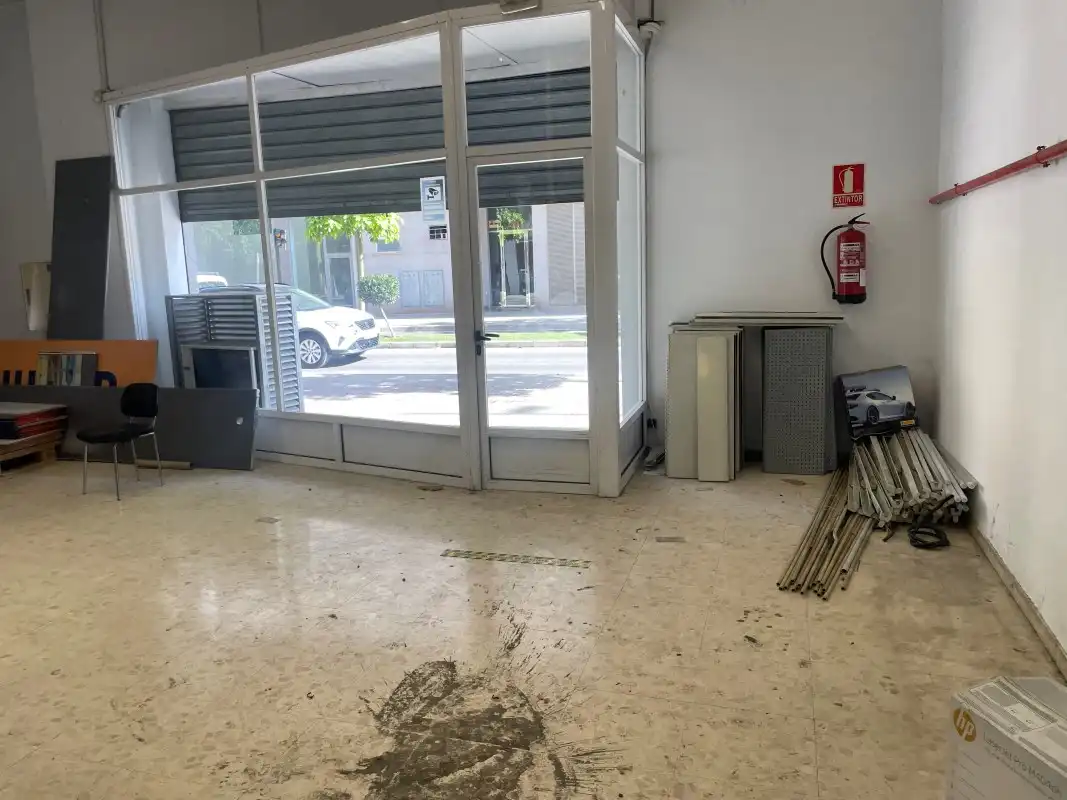 Business premises to rent in Avinguda de València, imagen 2
