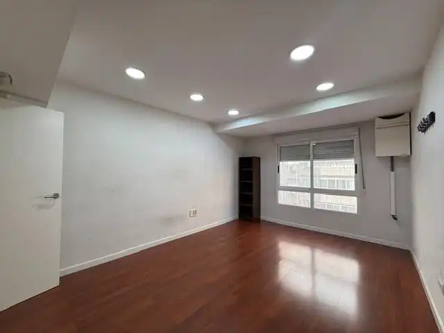 Sala d'estar de Oficina en venda en Murcia amb Aire condicionat i Traster