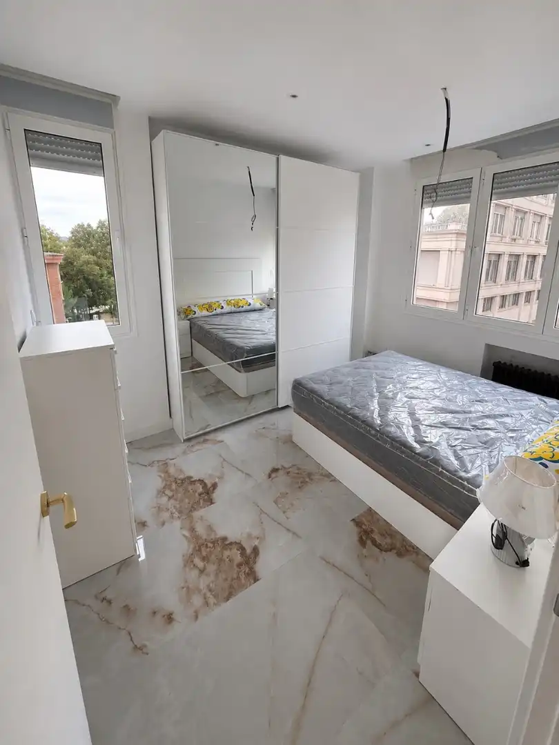 Dormitori de Apartament de lloguer en Murcia amb Aire condicionat, Moblat i Rentadora